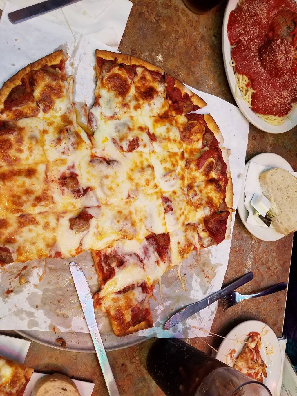 Mamas Pizza | restaurant | 961 Rice St, St Paul, MN 55117, USA | 6514892005 OR +1 651-489-2005