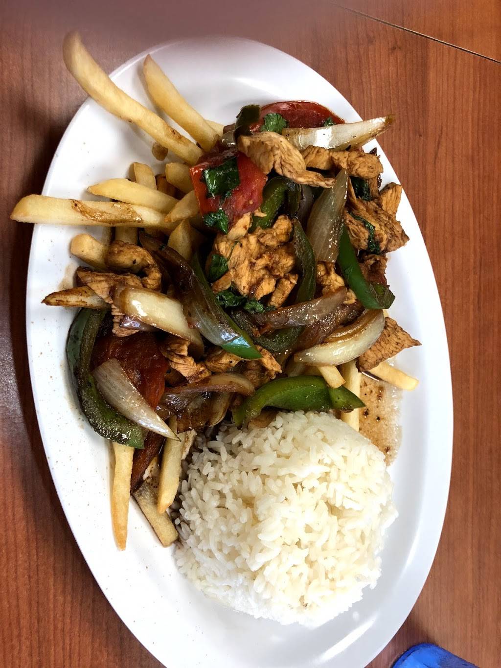 Cilantros Cafeteria & Juice Bar | cafe | 5891 NW 36th St, Virginia Gardens, FL 33166, USA | 3058717278 OR +1 305-871-7278