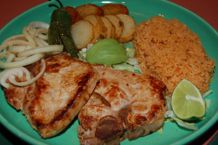 Raul’s Family Mexican Restaurant | restaurant | 4820 SW 76th Ave, Portland, OR 97225, USA | 5032032999 OR +1 503-203-2999