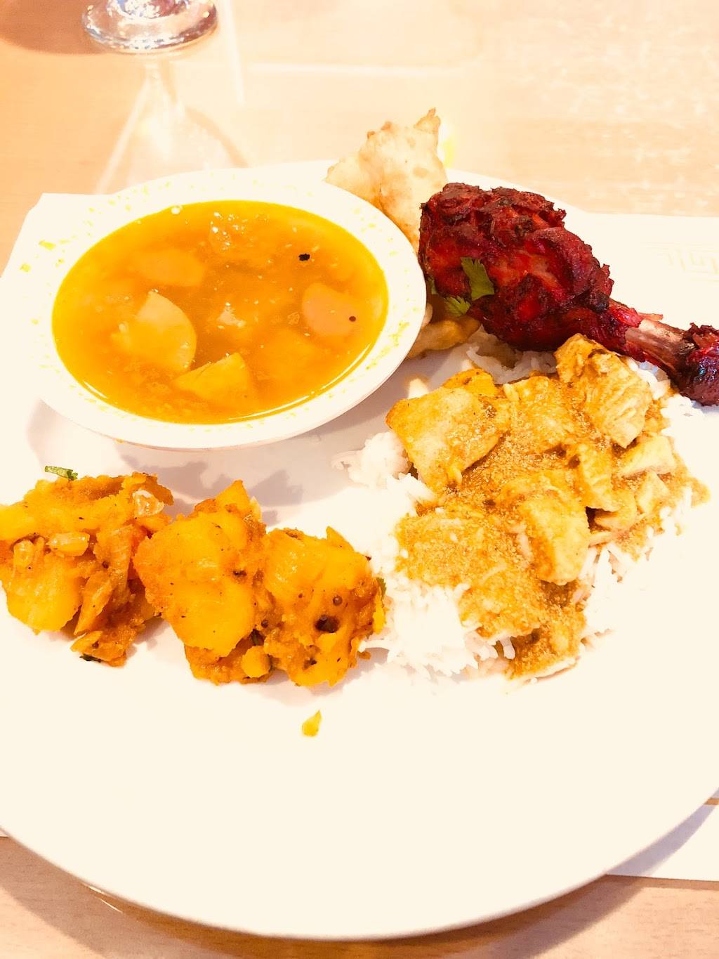 Dosa Hut | restaurant | 6940 Lee Hwy #105, Chattanooga, TN 37421, USA | 4236485069 OR +1 423-648-5069