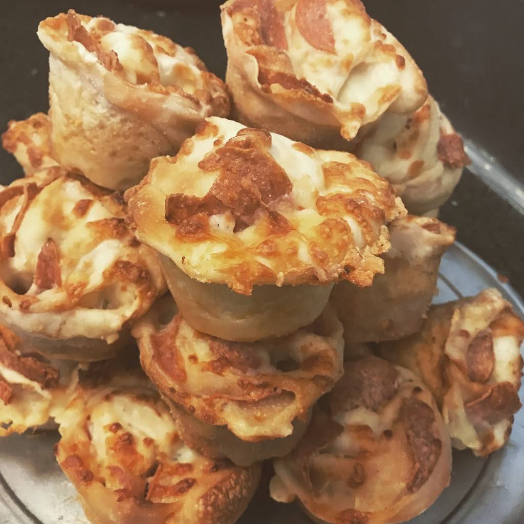 Tomassos Pizza & Subs | restaurant | 1229 W Palmetto Park Rd, Boca Raton, FL 33486, USA | 5613928985 OR +1 561-392-8985