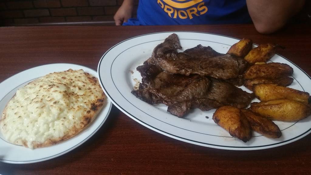 La Placita | restaurant | 24 N Washington Ave, Bergenfield, NJ 07621, USA | 2012440808 OR +1 201-244-0808