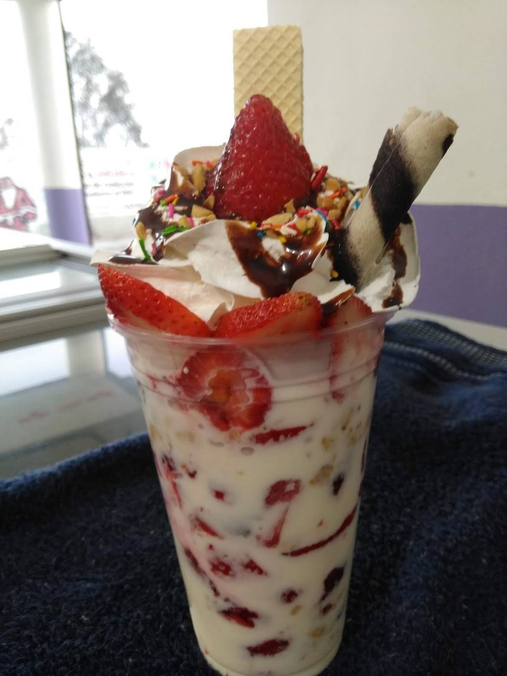 Paleteria Neveria La Michoacana Pipi | restaurant | Árbol del Trueno, Marcelo Raygoza, Granjas División del Nte., Tijuana, B.C., Mexico | 016645471807 OR +52 664 547 1807