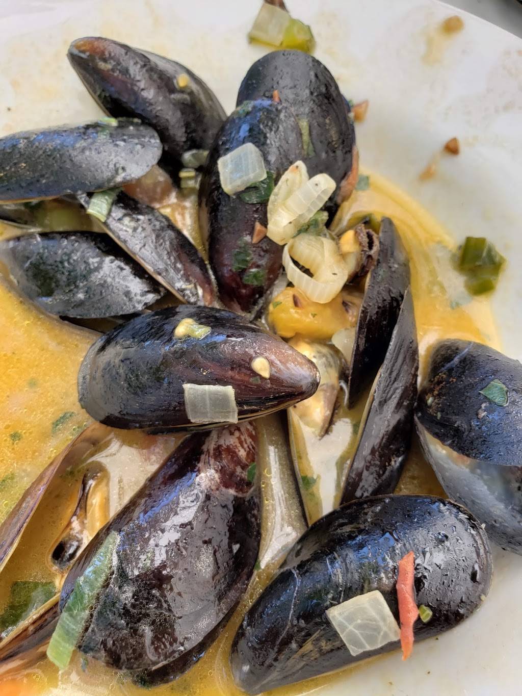 Aliada | restaurant | 2919 Broadway, Astoria, NY 11106, USA | 7189322240 OR +1 718-932-2240