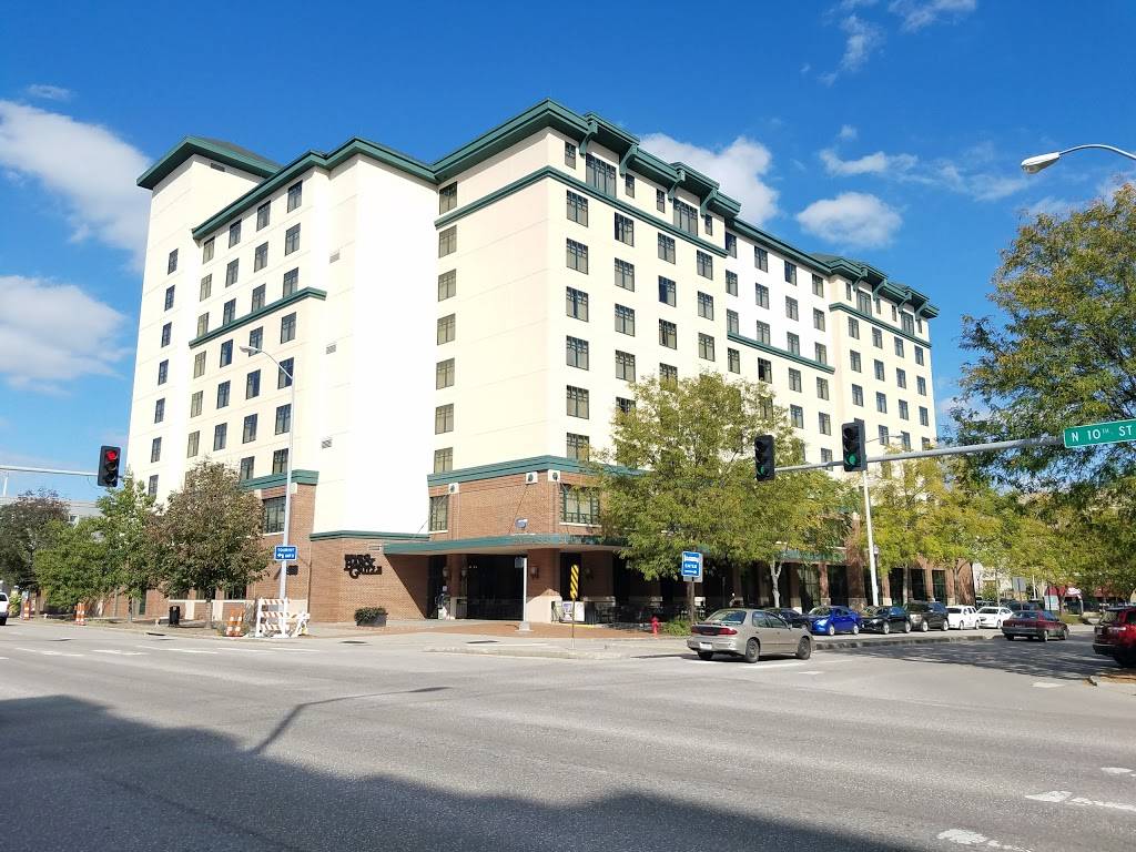 Embassy Bar & Grill | restaurant | 1040 P St, Lincoln, NE 68508, USA | 4024741111 OR +1 402-474-1111