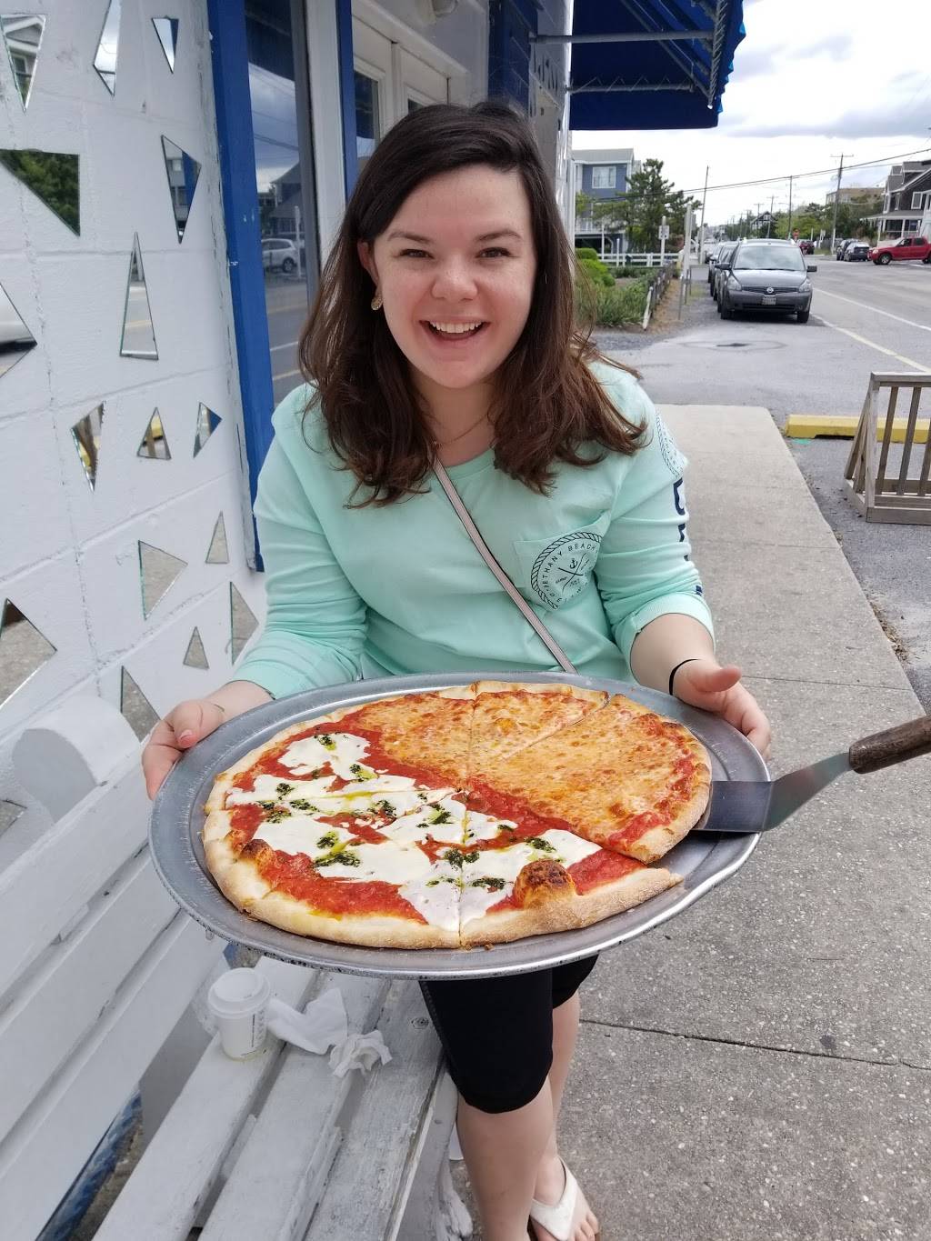 Pomodoro Pizzeria | meal takeaway | 101 Garfield Pkwy, Bethany Beach, DE 19930, USA | 3025371359 OR +1 302-537-1359