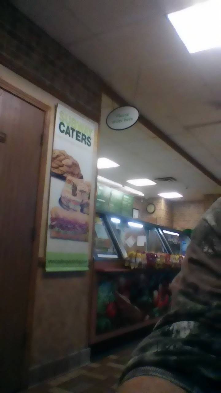 Subway | restaurant | 220 S Chestnut St, Barnesville, OH 43713, USA | 7404254477 OR +1 740-425-4477