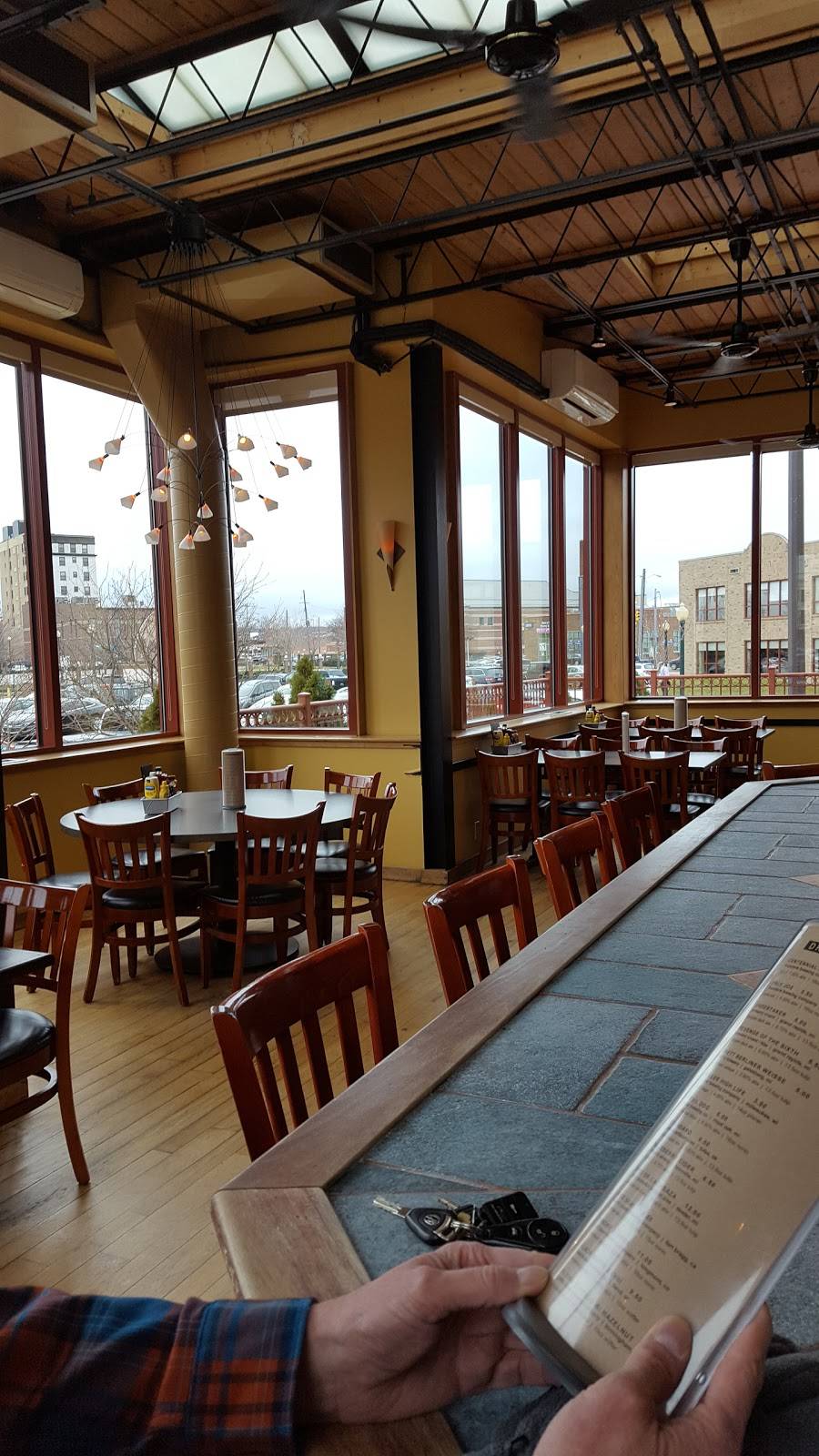 Kalamazoo Beer Exchange | restaurant | 211 E Water St, Kalamazoo, MI 49007, USA | 2695321188 OR +1 269-532-1188