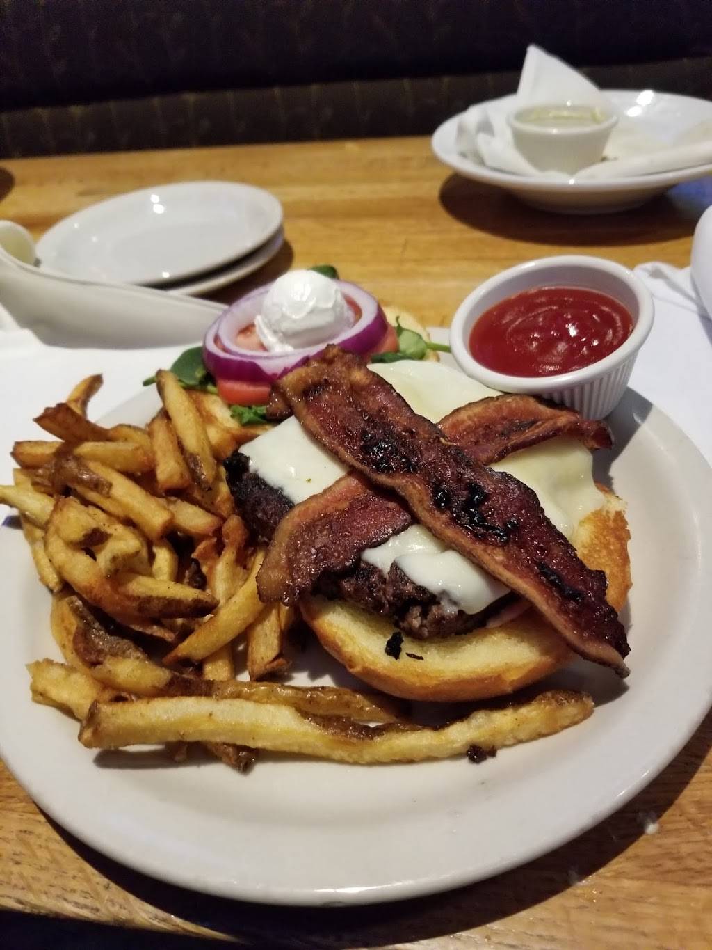 Raffertys Restaurant & Bar of Elizabethtown | restaurant | 2000 N Dixie Hwy, Elizabethtown, KY 42701, USA | 2703600871 OR +1 270-360-0871