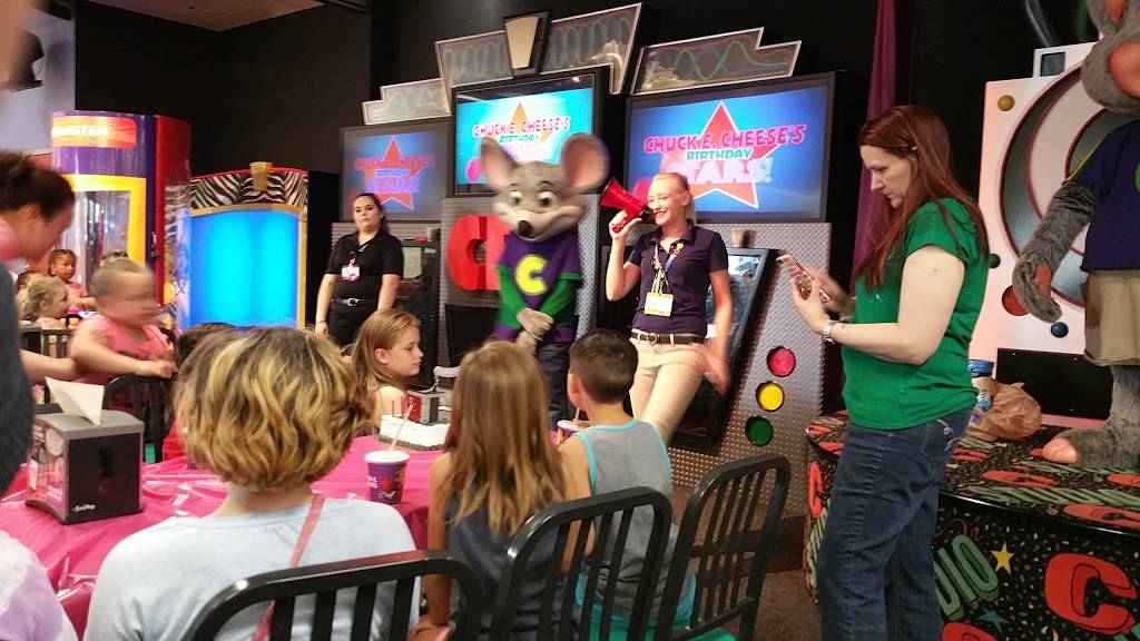Chuck E. Cheese | restaurant | 2771 NW Myhre Rd, Silverdale, WA 98383, USA | 3606922110 OR +1 360-692-2110