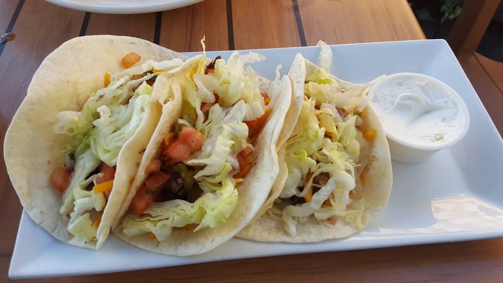 Portside Bar & Grill | restaurant | 242 Traders Cove, Port Jefferson, NY 11777, USA | 6313313390 OR +1 631-331-3390