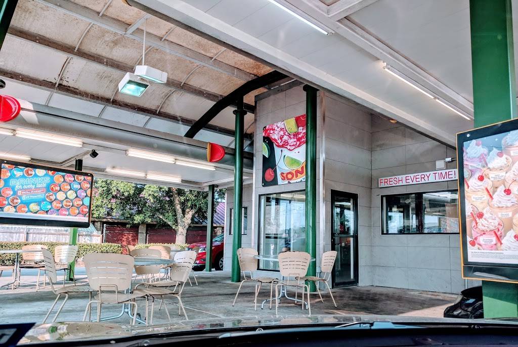 Sonic Drive-In | restaurant | 1437 Farm to Market 1960 Rd W, Houston, TX 77090, USA | 2814400590 OR +1 281-440-0590
