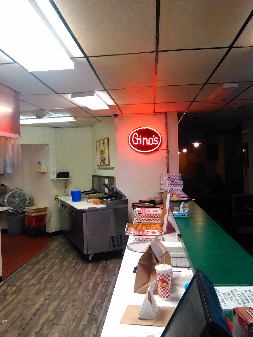 Ginos Pizza & Spaghetti House | restaurant | 16 Davis Ave, Elkins, WV 26241, USA | 3046365522 OR +1 304-636-5522