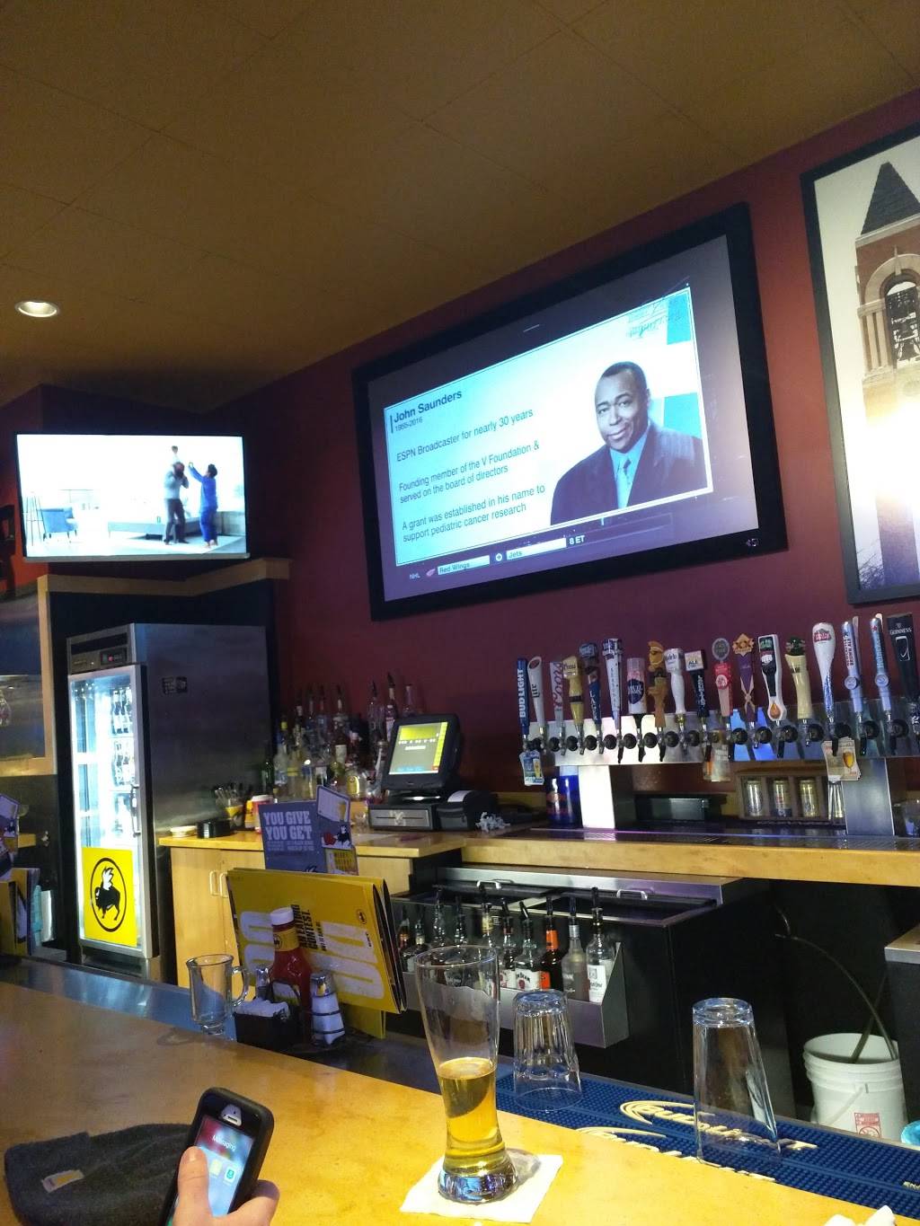 Buffalo Wild Wings | restaurant | 838 E McGalliard Rd, Muncie, IN 47303, USA | 7652849464 OR +1 765-284-9464