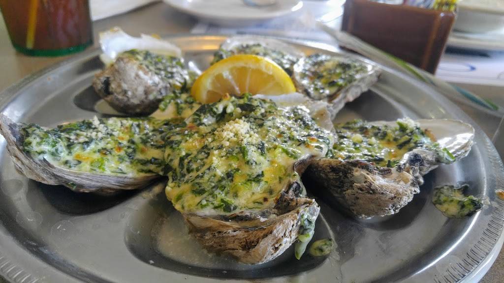 Oysters of Crystal River | restaurant | 606 US-19, Crystal River, FL 34429, USA | 3527952633 OR +1 352-795-2633