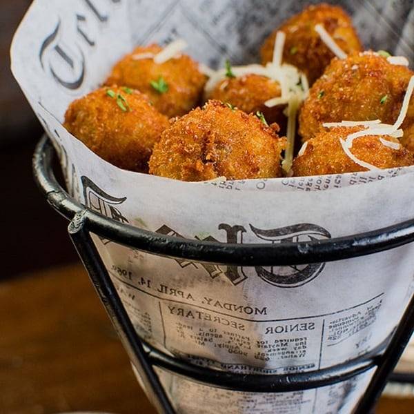 Distill - A Local Bar | restaurant | 4140 S Durango Dr, Las Vegas, NV 89147, USA | 7022483700 OR +1 702-248-3700