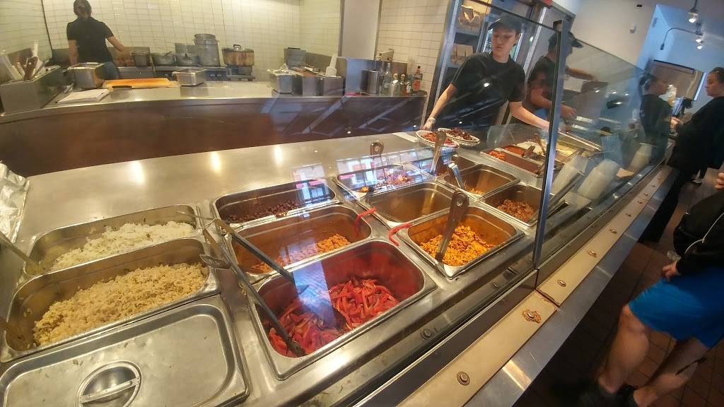 Chipotle Mexican Grill | restaurant | 1166 N State St, Chicago, IL 60610, USA | 3126548637 OR +1 312-654-8637