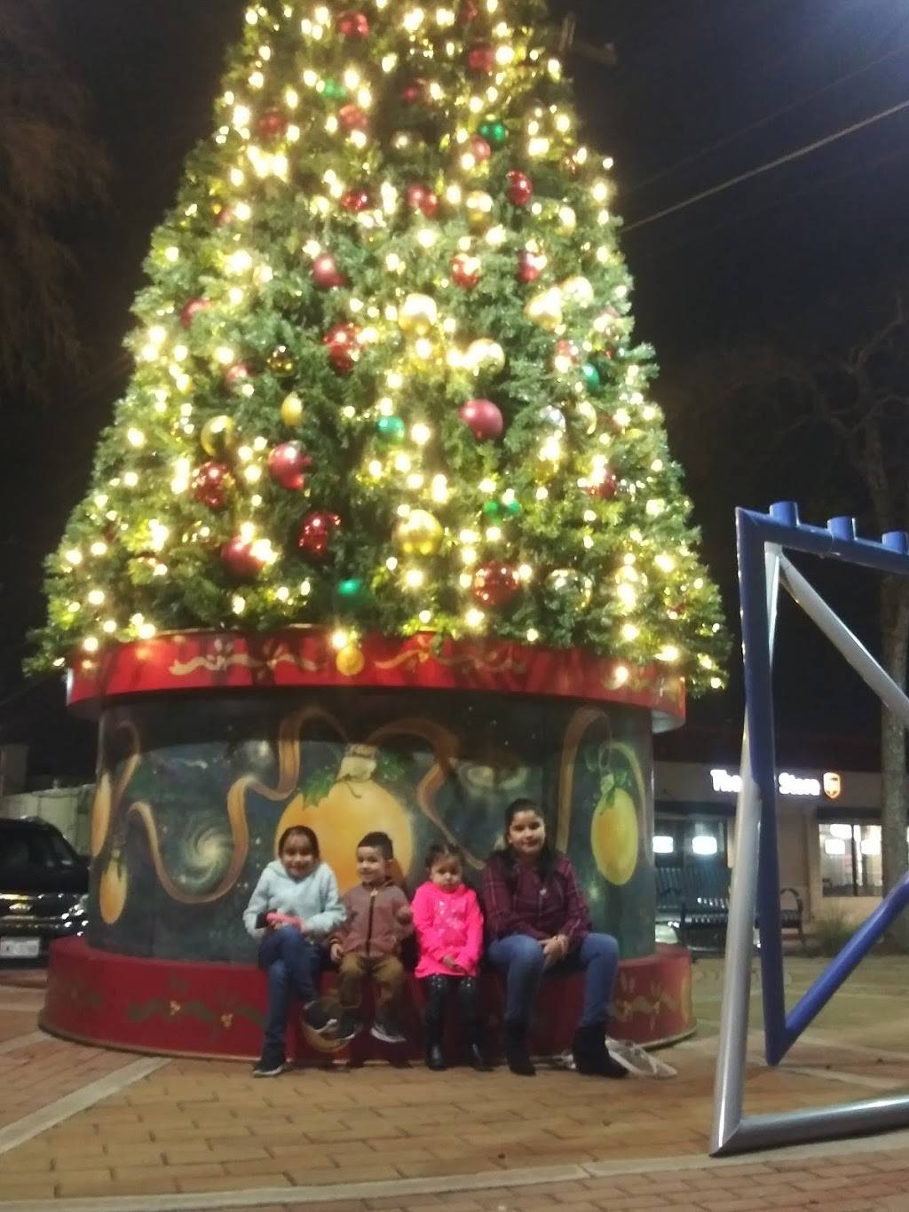 BoomerJacks Grill & Bar | restaurant | 9540 Casa Linda Plaza, Dallas, TX 75218, USA | 2146609464 OR +1 214-660-9464