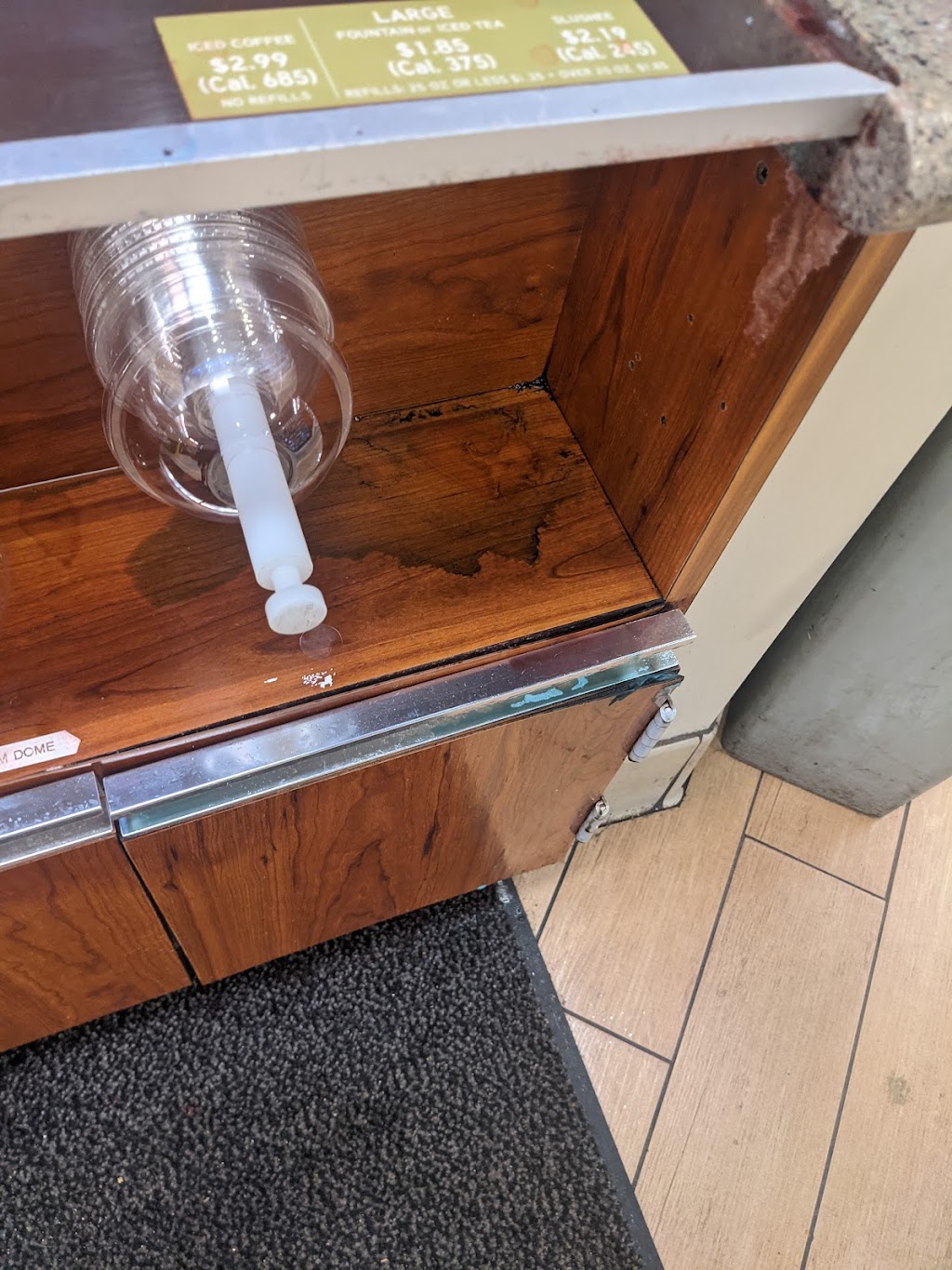 Royal Farms | meal takeaway | 293 S Saulsbury Rd, Dover, DE 19904, USA | 3028836263 OR +1 302-883-6263