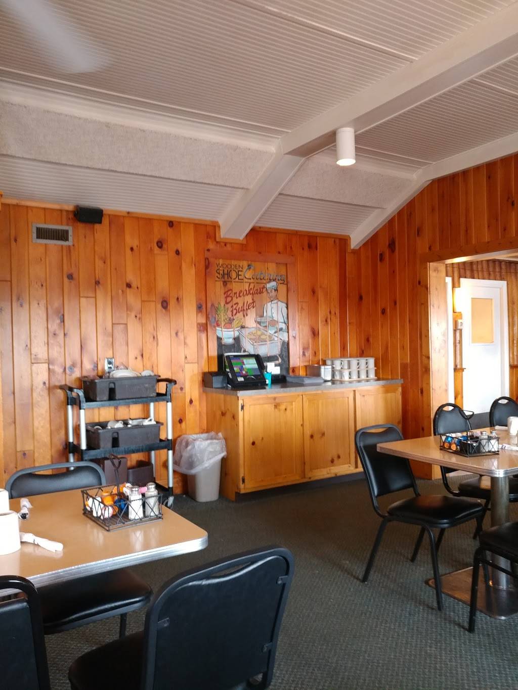 Wooden Shoe Restaurant | restaurant | 441 US-31, Holland, MI 49423, USA | 6163964744 OR +1 616-396-4744