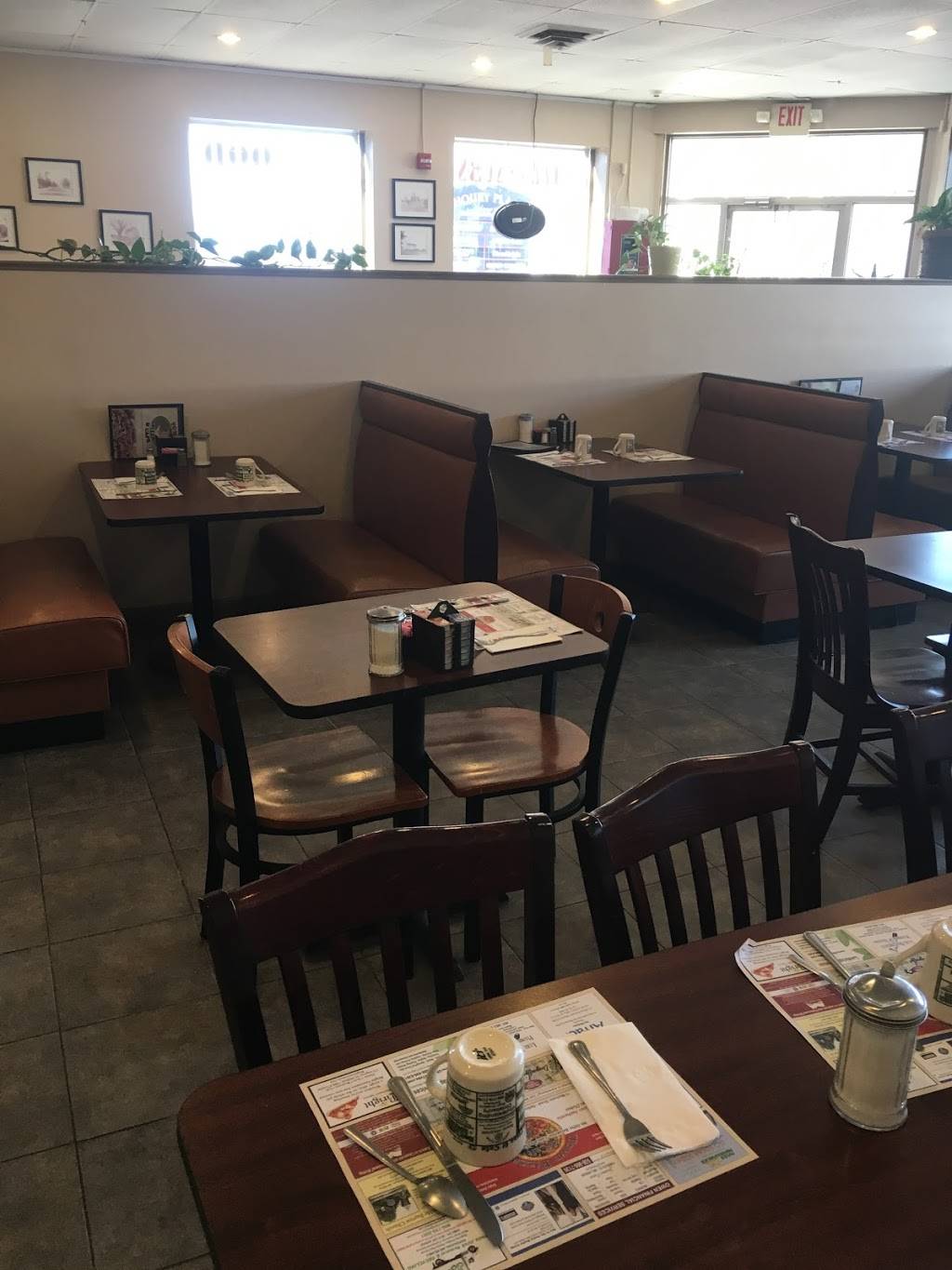 Town Pizza And Café | restaurant | 15 Mechanic St, Bellingham, MA 02019, USA | 5089662222 OR +1 508-966-2222