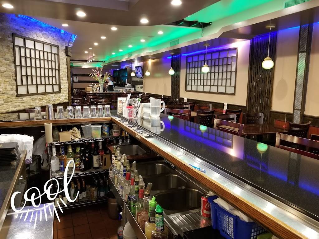 Fuji Sushi & Japanese restaurant | restaurant | 238, W56, New York, NY 10019, USA | 2125869888 OR +1 212-586-9888