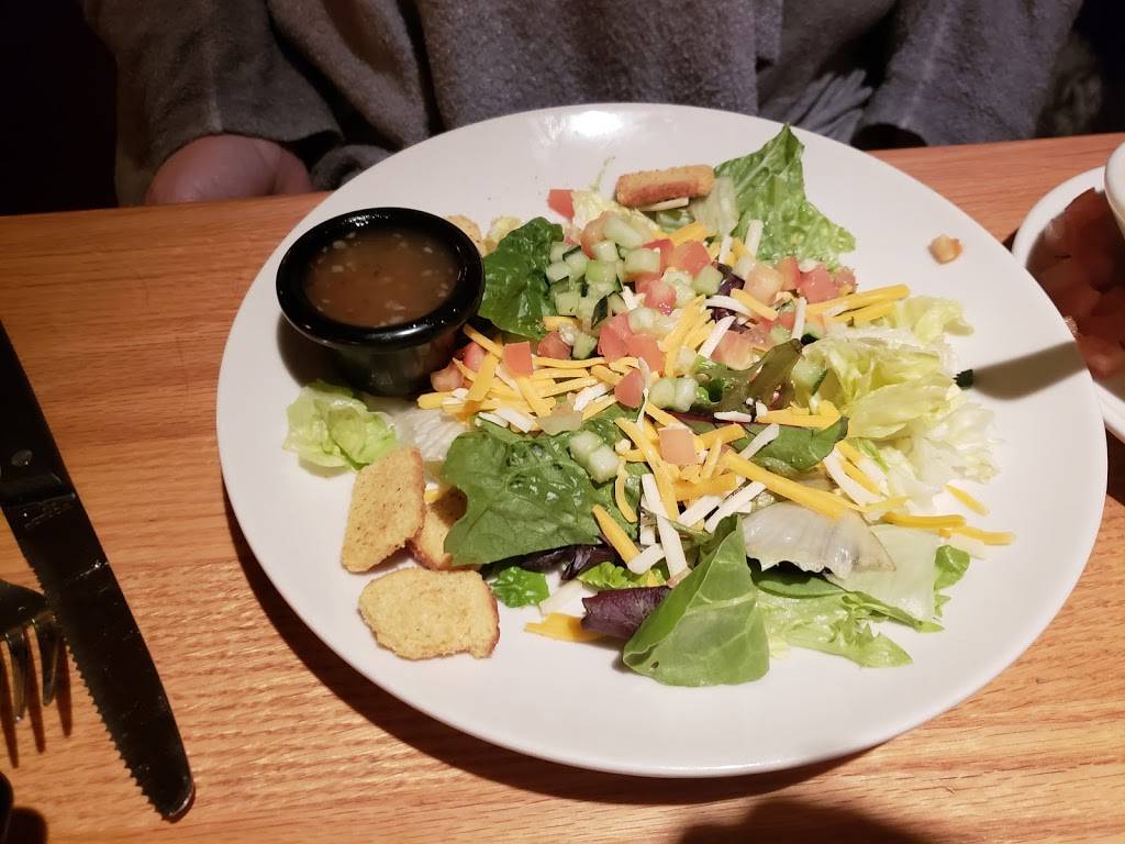 Applebees Grill + Bar | restaurant | 6270 S Cedar St, Lansing, MI 48911, USA | 5178828320 OR +1 517-882-8320