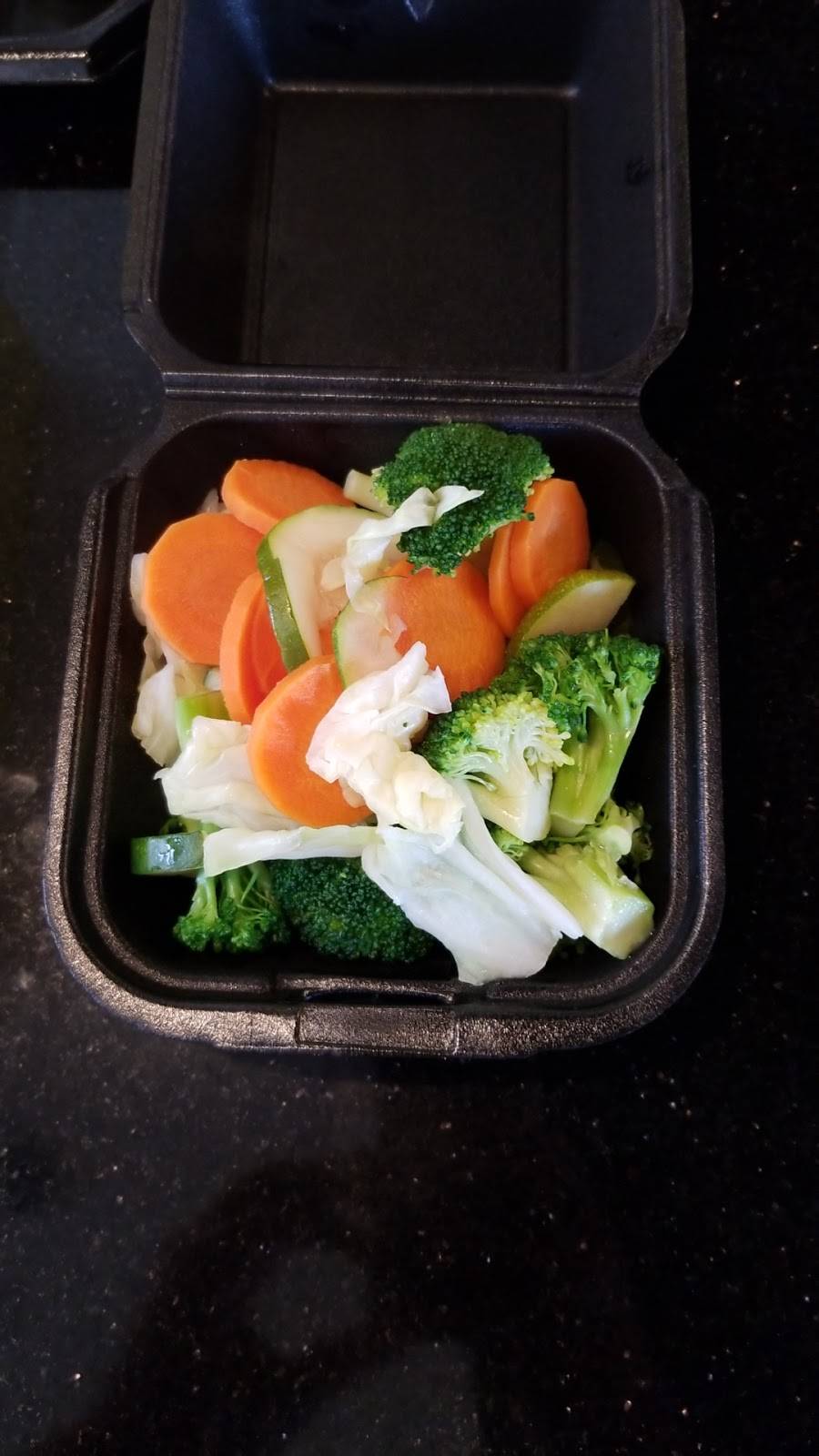 Yogis Grill | restaurant | 2043 S Ellsworth Rd #104, Mesa, AZ 85209, USA | 4803801213 OR +1 480-380-1213