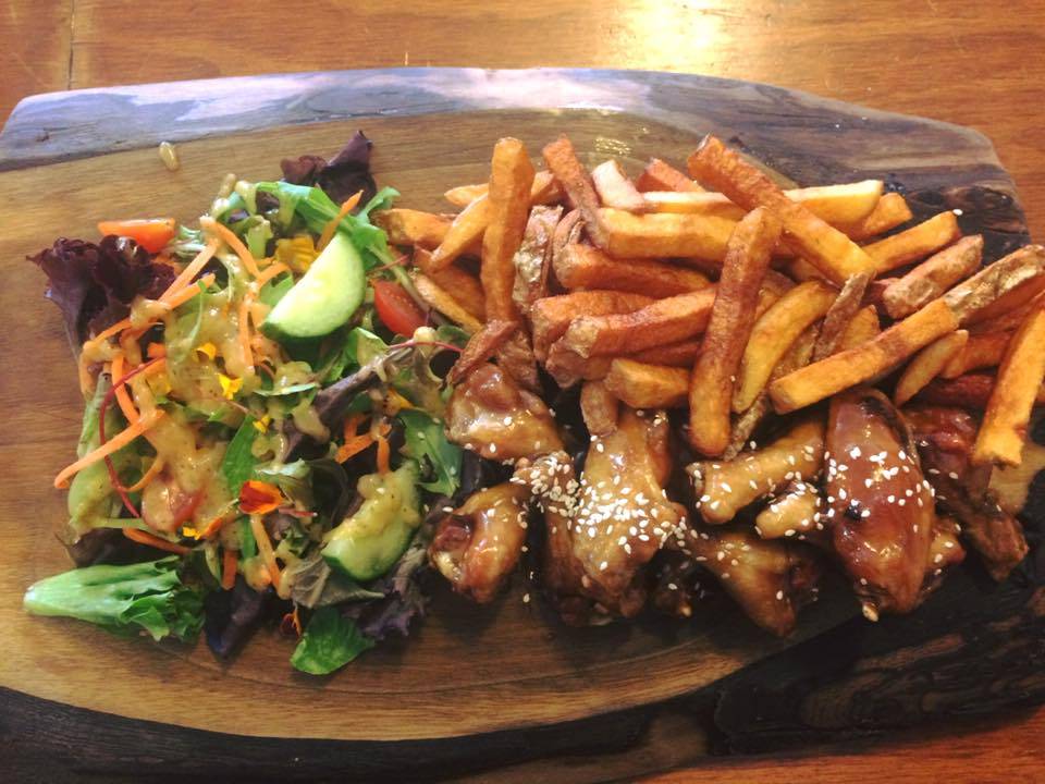 FanJoy Restaurant & Bar | restaurant | 100 Trafalgar Rd N, Hillsburgh, ON N0B 1Z0, Canada | 5193080900 OR +1 519-308-0900