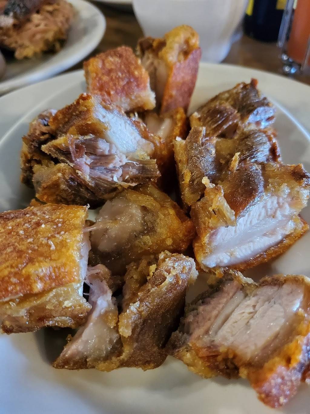 Mar & Tierra Restaurant | restaurant | 760 Hanover Ave, Allentown, PA 18109, USA | 4842218022 OR +1 484-221-8022