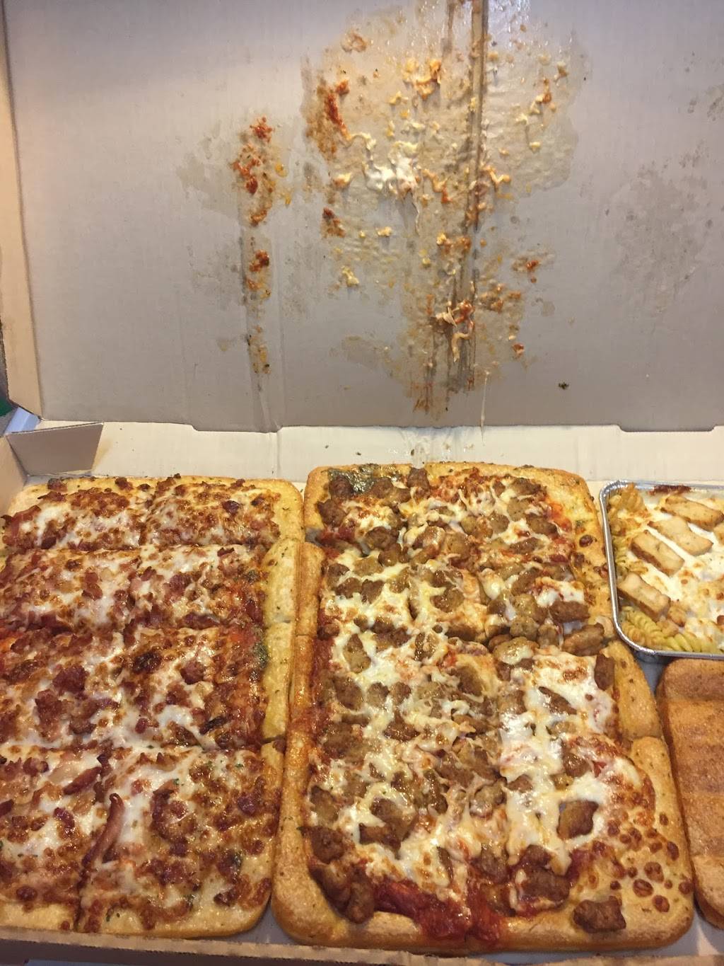 Pizza Hut | restaurant | 4787 Vistawood Suite 110, Dallas, TX 75232, USA | 2143750005 OR +1 214-375-0005