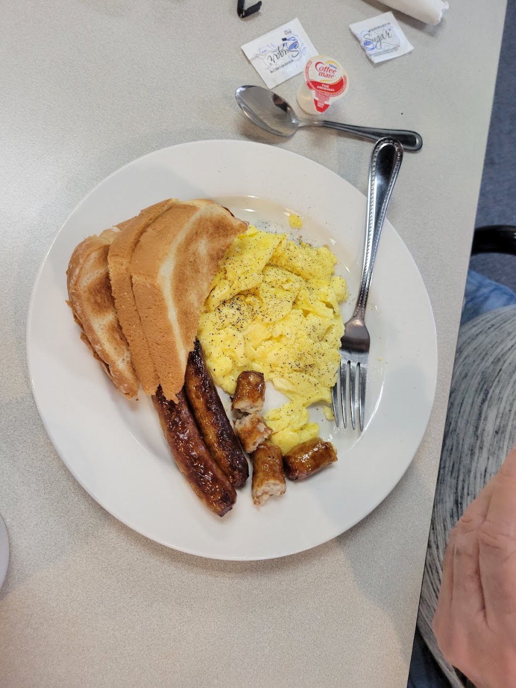 Cafe on the Corner | restaurant | 103 S Reed Ave, Malvern, OH 44644, USA | 3308634351 OR +1 330-863-4351