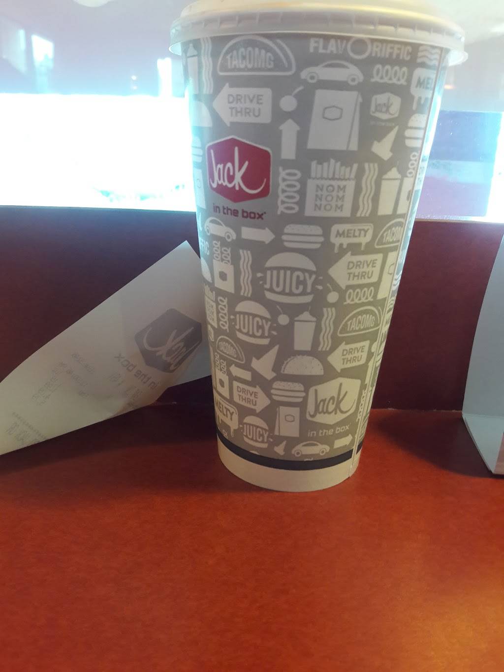 Jack in the Box | restaurant | 39878 Los Alamos Rd, Murrieta, CA 92562, USA | 9516986544 OR +1 951-698-6544