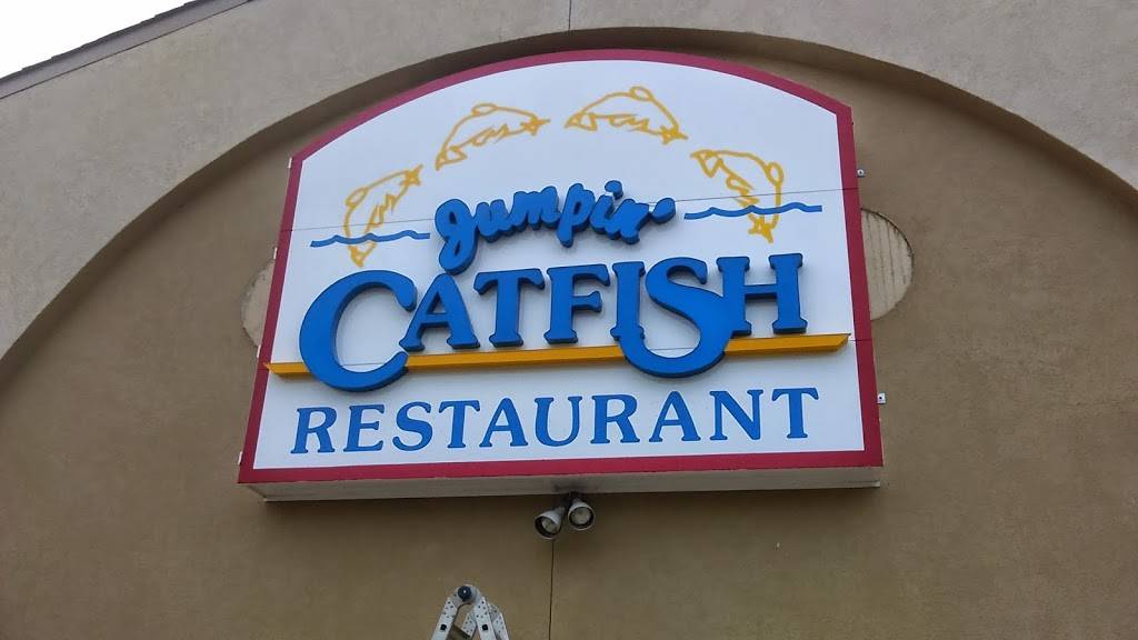jumpin catfish | restaurant | 1861 S Ridgeview Rd, Olathe, KS 66062, USA | 9138293474 OR +1 913-829-3474
