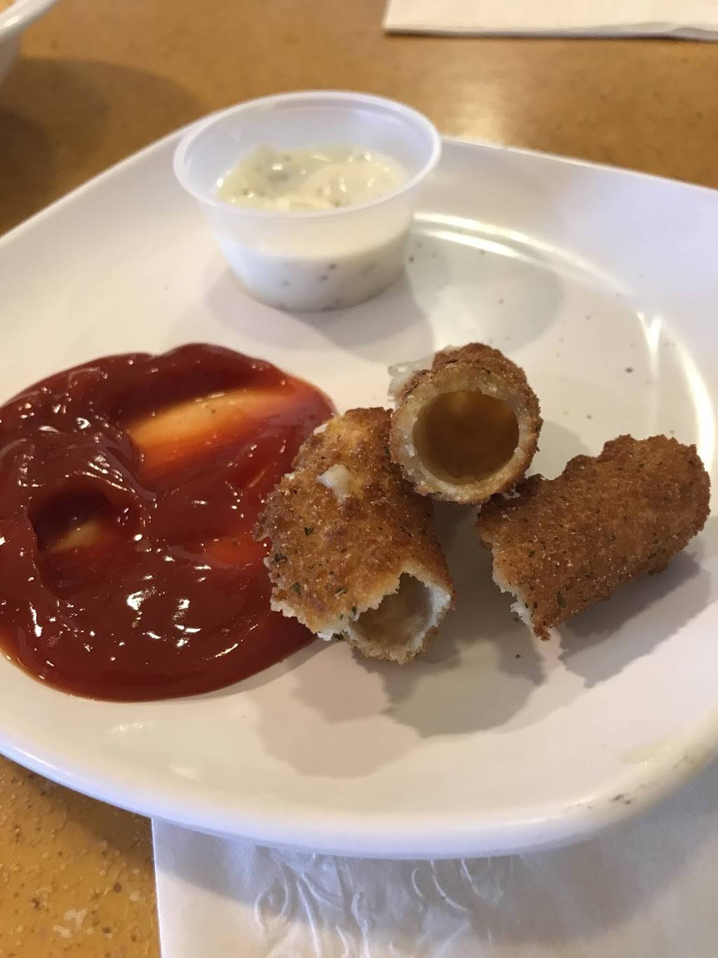 Authentic Noshville | restaurant | 1 Terminal Dr, Nashville, TN 37214, USA | 6152756674 OR +1 615-275-6674