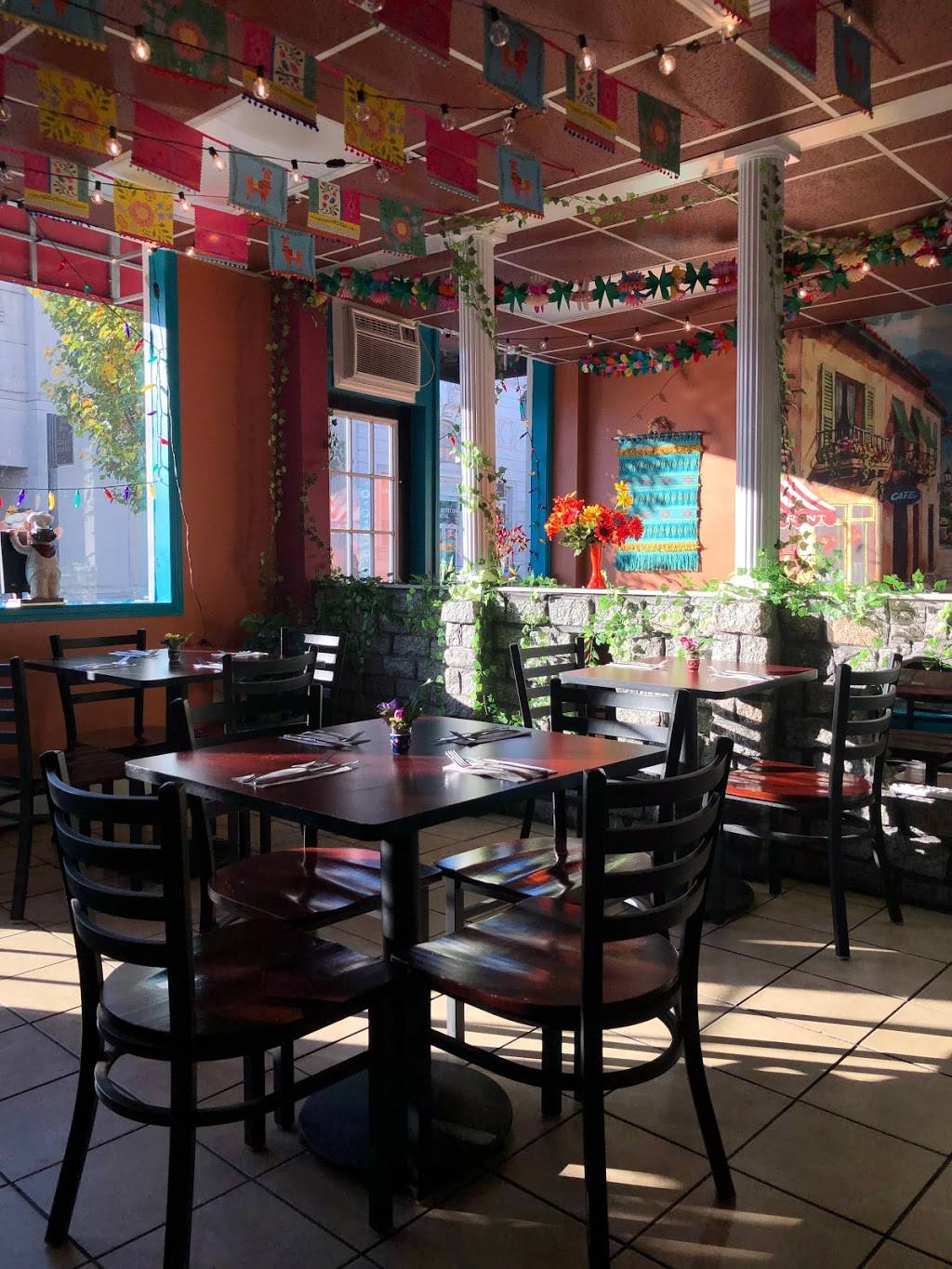 Camila’s bistro | restaurant | 334 Main St, Catskill, NY 12414, USA | 5187190393 OR +1 518-719-0393