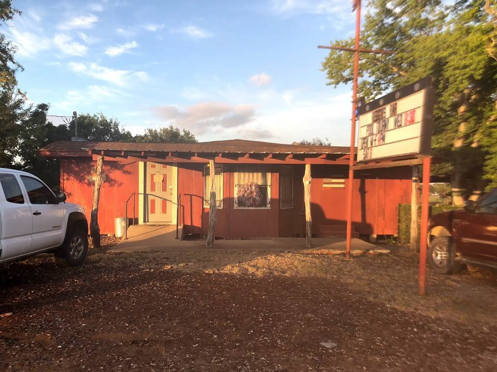 Reggies Bar & Grill | restaurant | 717 S Apperson St, Karnes City, TX 78118, USA | 8307804484 OR +1 830-780-4484