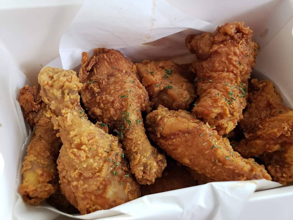 Vons Chicken | restaurant | 811 K Ave, National City, CA 91950, USA | 6198564577 OR +1 619-856-4577