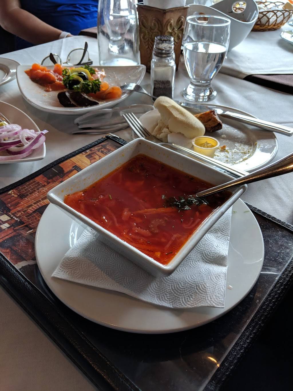 A Yiddishe Mame | restaurant | 1416 Centre St, Thornhill, ON L4J 8A1, Canada | 9055977709 OR +1 905-597-7709