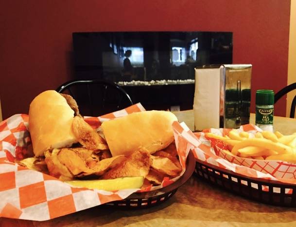 Scipione Deli | restaurant | 3010 Pine Ave, Niagara Falls, NY 14301, USA | 7162858686 OR +1 716-285-8686