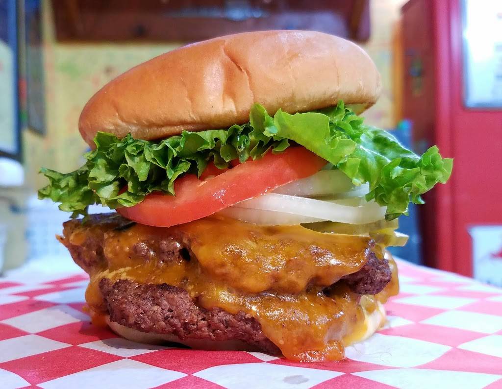 Nellys | restaurant | 140 Bridge St, Wilmington, IL 60481, USA | 8154769590 OR +1 815-476-9590