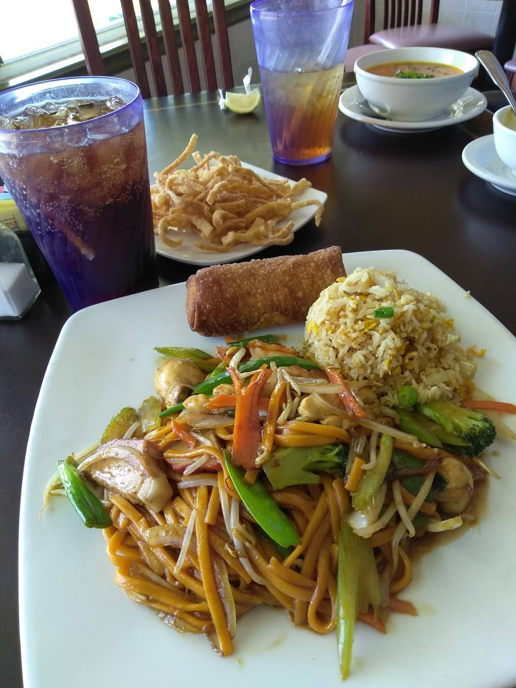 August Moon | restaurant | 3635 Prytania St, New Orleans, LA 70115, USA | 5048995129 OR +1 504-899-5129