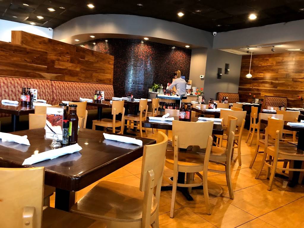 La Esquina Del Lechon | restaurant | 8601 NW 58th St #101, Miami, FL 33166, USA | 3056403041 OR +1 305-640-3041