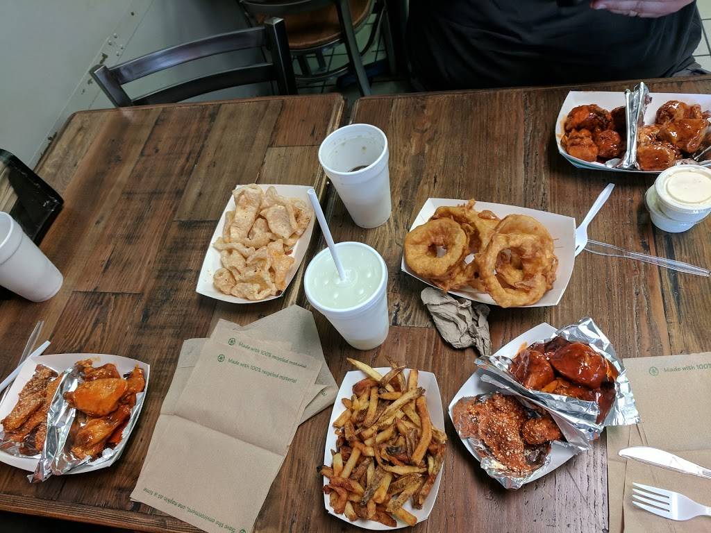 Wing Doozy | restaurant | 3916 Plainfield Ave NE, Grand Rapids, MI 49525, USA | 6166083067 OR +1 616-608-3067