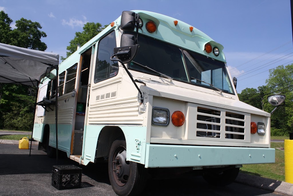 HauteWheels Rolling Sandwich Co. | restaurant | 2320 Fairview Blvd, Fairview, TN 37062, USA | 6154959094 OR +1 615-495-9094