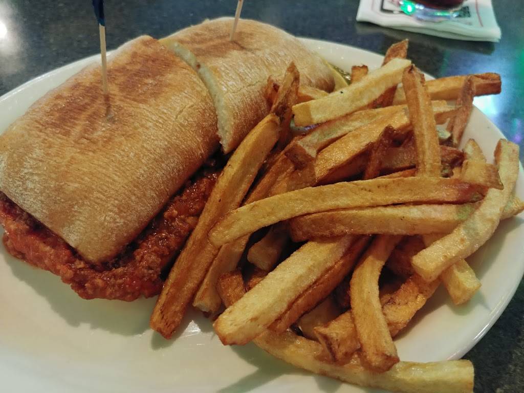 Maxwells Pub & Grill | restaurant | 737 SW 185th Ave, Beaverton, OR 97006, USA | 5036494688 OR +1 503-649-4688