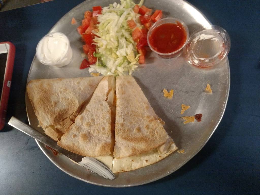 Woodys Place | restaurant | 124 N Midland St, Merrill, MI 48637, USA | 9896435565 OR +1 989-643-5565