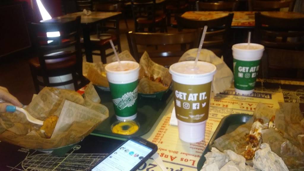 Wingstop | meal takeaway | 2086 S, Miller Park Way, West Milwaukee, WI 53219, USA | 4146499464 OR +1 414-649-9464