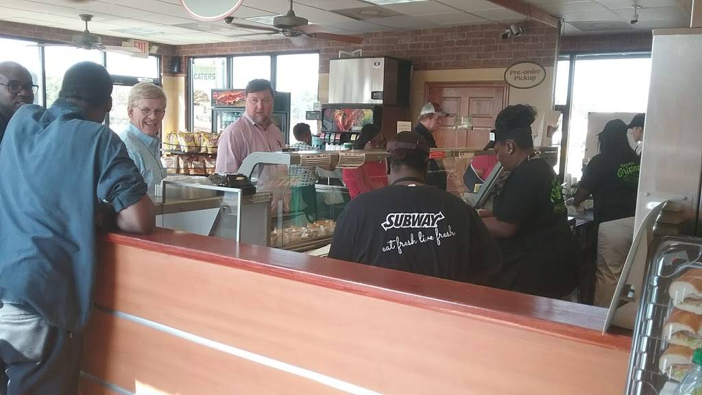 Subway | restaurant | 1145 Forestdale Blvd, Birmingham, AL 35214, USA | 2057984931 OR +1 205-798-4931