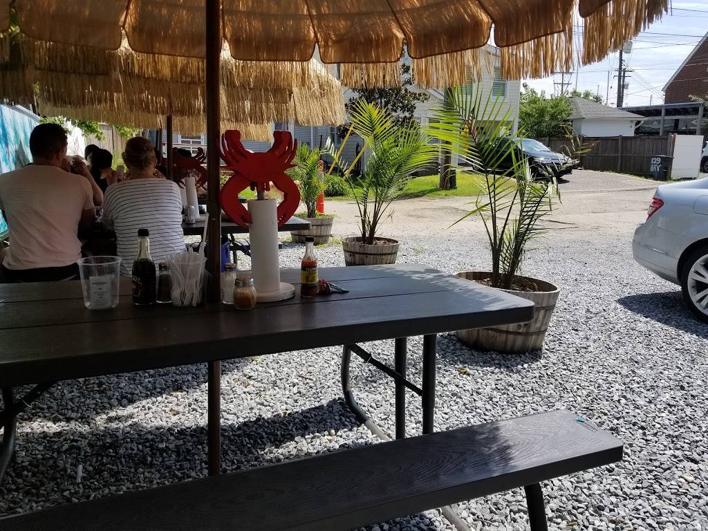 Wild Country Seafood | restaurant | 124 Bay Shore Ave, Annapolis, MD 21403, USA | 4102676711 OR +1 410-267-6711